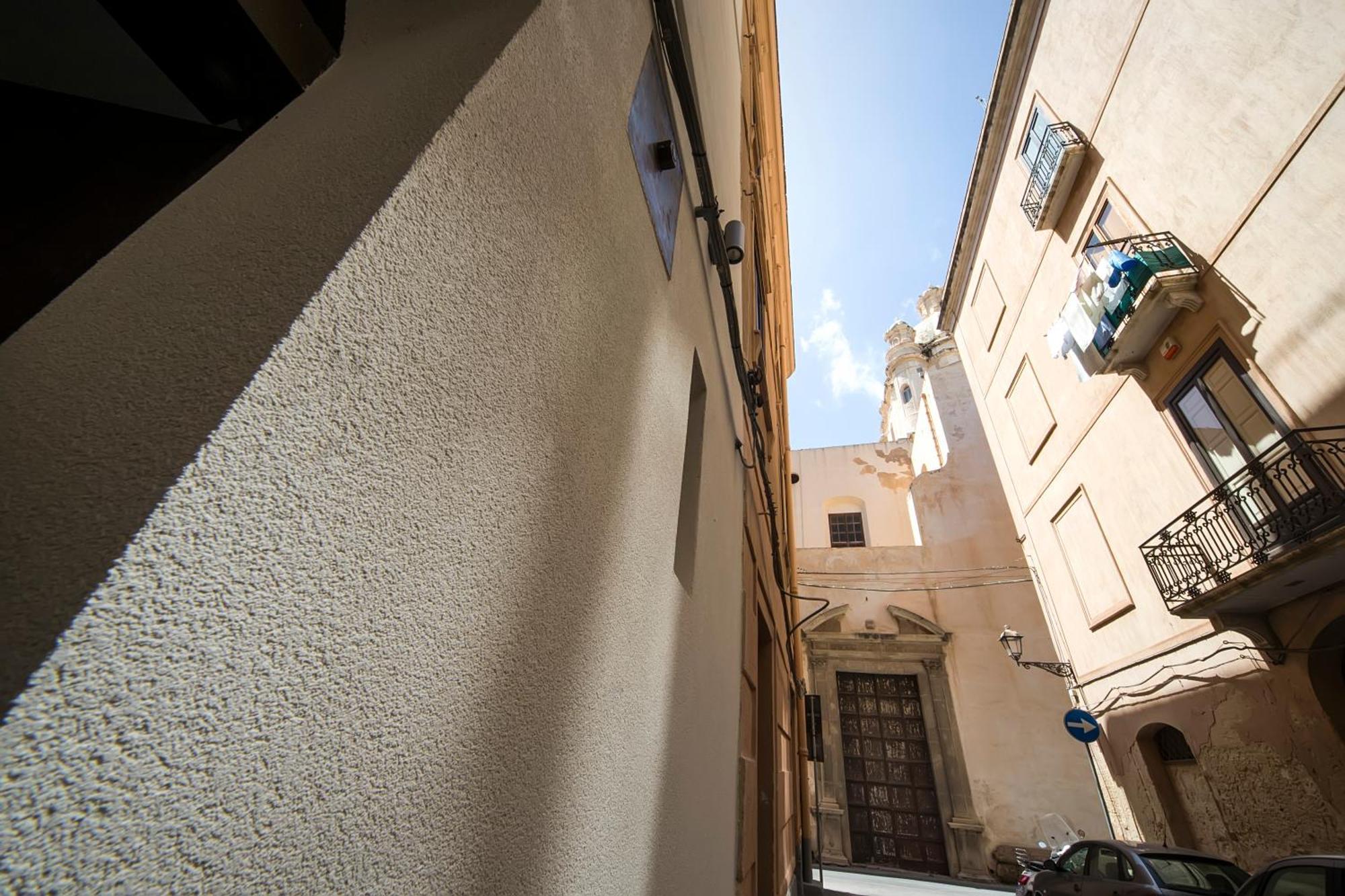 B&B Cantiere Dell'Anima - Rooms Of Art تراباني المظهر الخارجي الصورة
